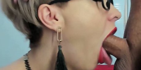 Throatpie pornstar pic