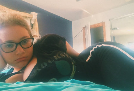 wide onlyfans top images