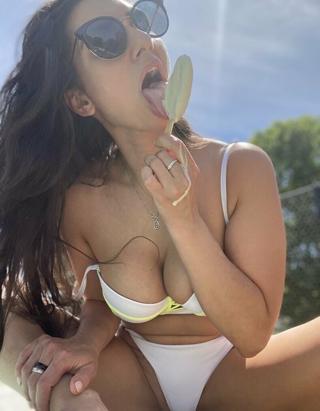 lesbian feet onlyfans art naked galleries