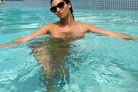 asian shemale onlyfans beautiful pic