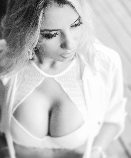 Milena Freitas erotic model pics