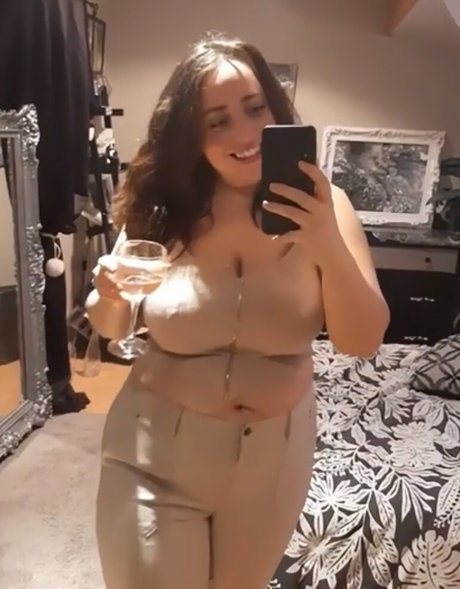 busty mom onlyfans perfect img