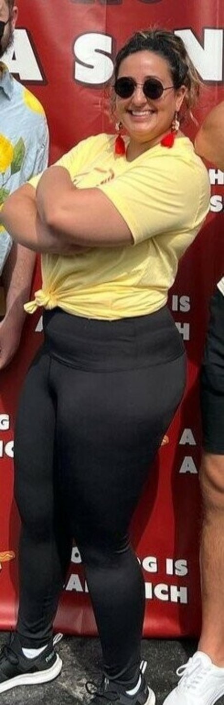 Nicole Enayati free star img