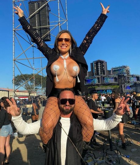 Andressa Oliveira hot pornstar archive