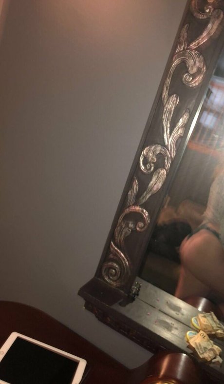 lolabotomy model top img