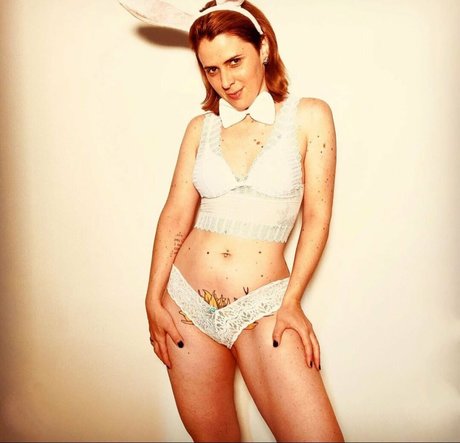 Maura Sodi naked star gallery