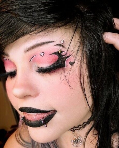 TheeMerr star high quality photos