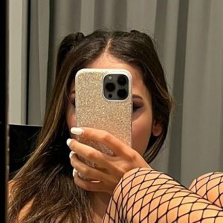 mervetaskin adult model photo