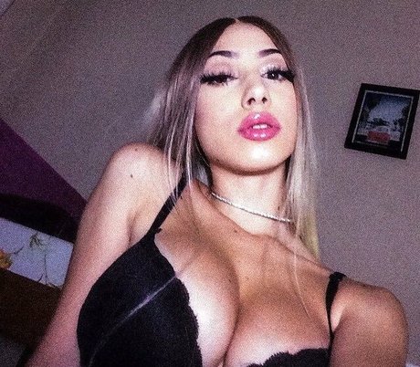 Afrodite jpg high quality actress picture