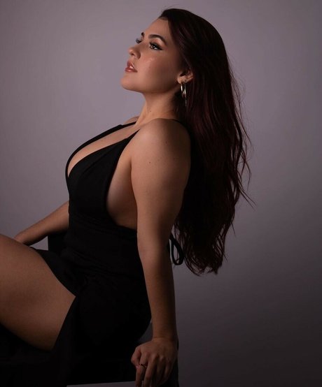 Ana Zimerman hd actress images