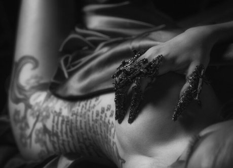 Xobreannexo erotic model photo