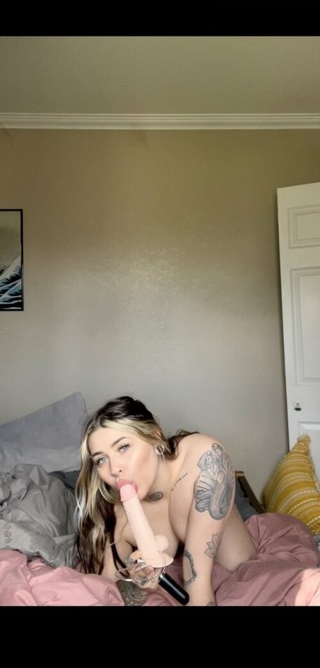 Madison Banks model hd image