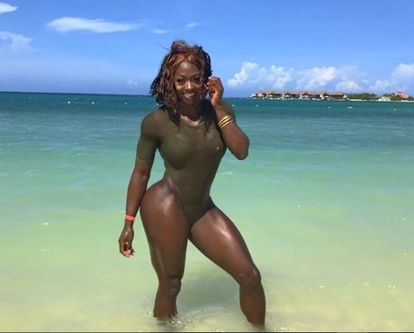 beautiful face onlyfans best photo