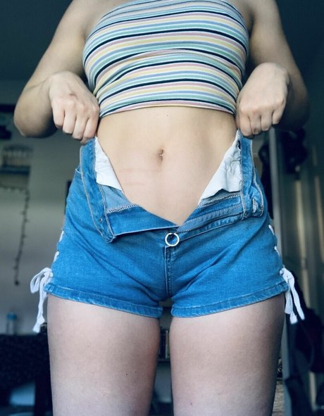 Peachymaxine pornstar nude images