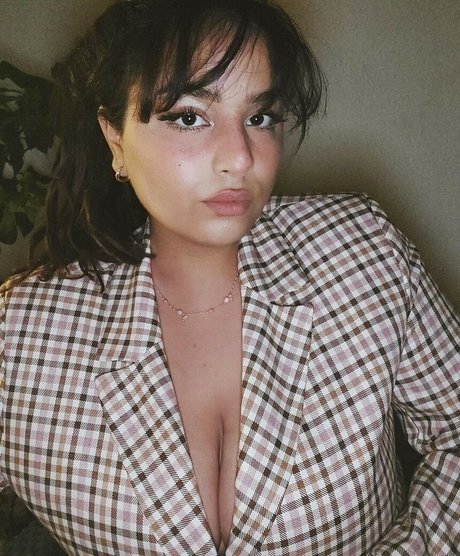 Mademoisellekayyy model high quality pictures