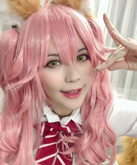 OnniesM nude actress gallery