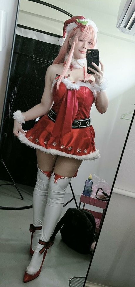 OnniesM naked star photo