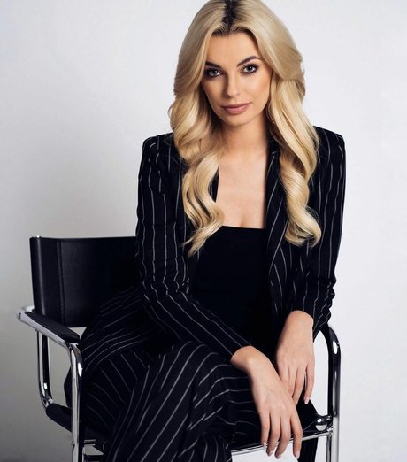 eating onlyfans sexy naked galleries