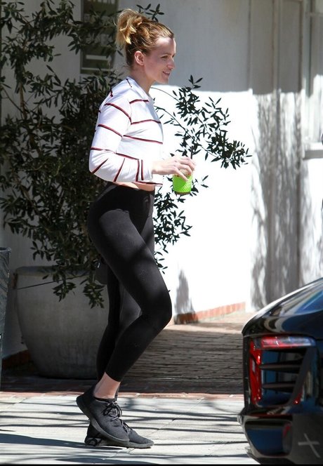 asian shemale onlyfans pornos galleries