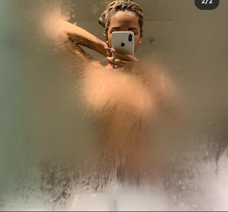 Helen Pales model perfect photo