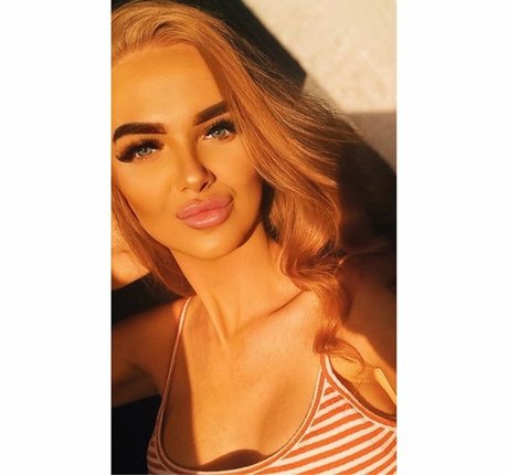 Charlotte Hill exclusive actress image