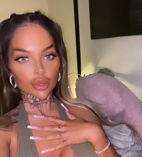 lola official pornstar perfect pics