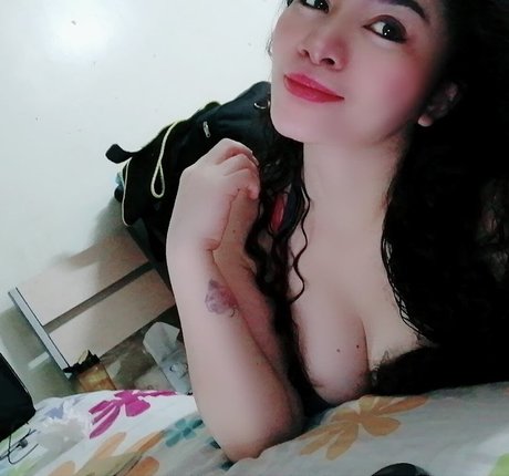 Lyzah Himso xxx actress pic