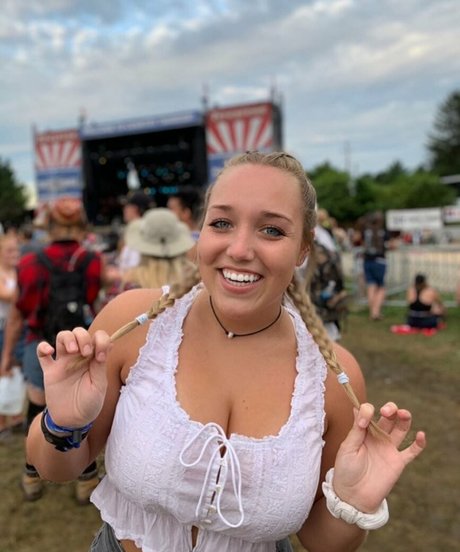 open legs onlyfans sexy nudes photos