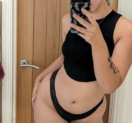 goth kitten high quality actress gallery