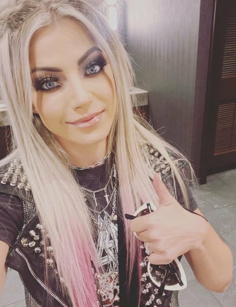WWE Alexa Bliss nudes model photos
