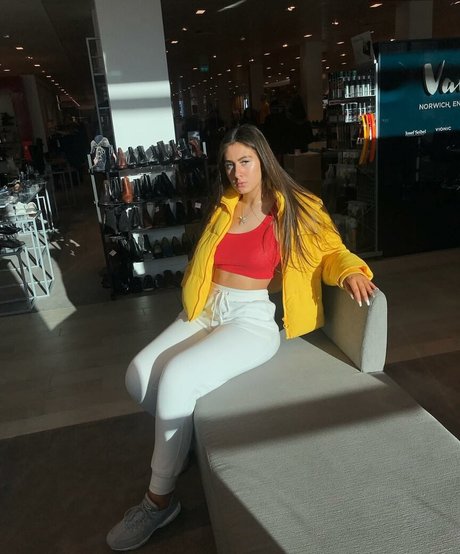 leather skirt onlyfans nudes pic