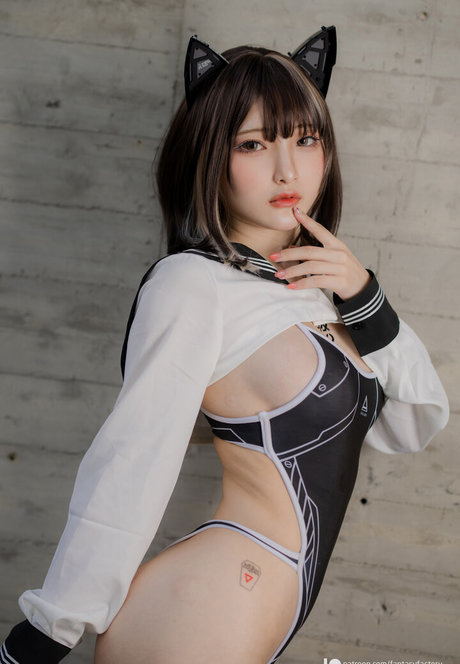 fantasyfactory beautiful model picture