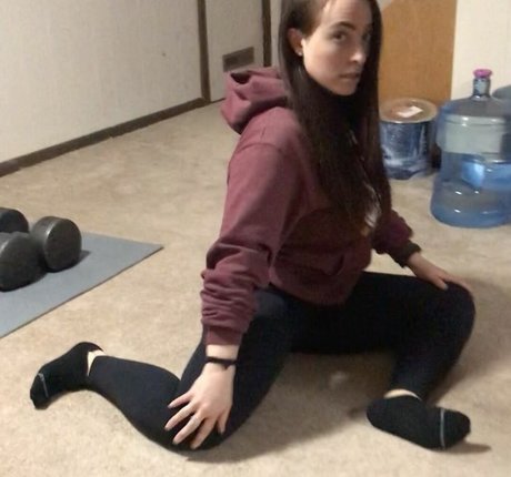 Sydney Martichuski free model pics