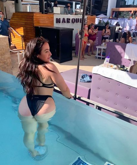 Sydney Martichuski model best archive