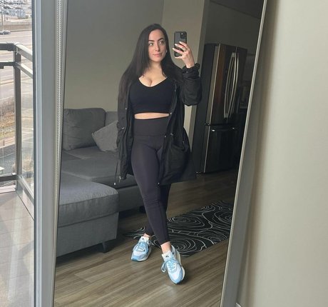 Sydney Martichuski high quality star images