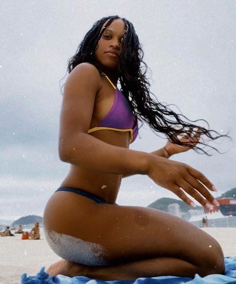 Rebeca Andrade star archive