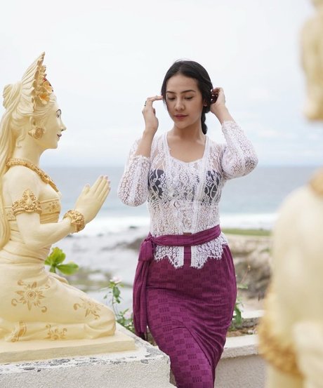 Anya Geraldine actress img