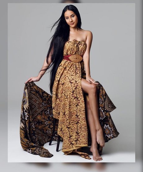 Anya Geraldine hot actress photo