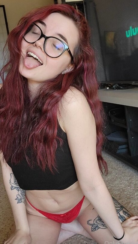 holoraevyn star adult pic