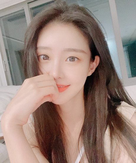 tamimi adult model pics