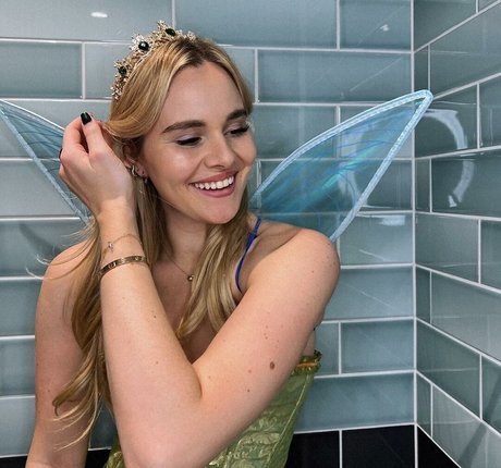 Holly Ramsay top pornstar photos