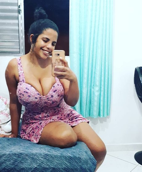 Mayla Coimbra high quality model image