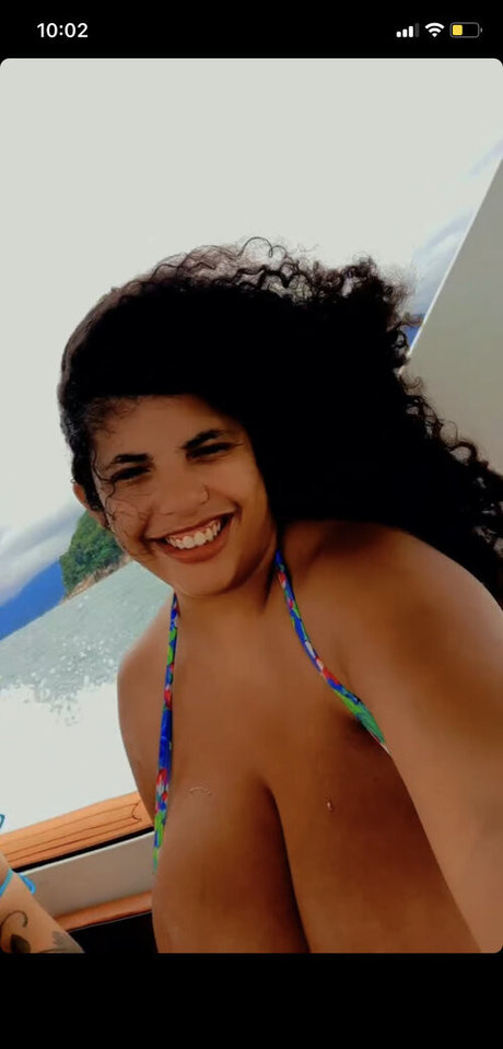 Mayla Coimbra model top img