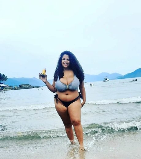 Mayla Coimbra model nude image