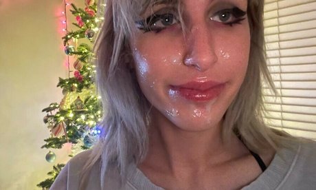 Zelda McKay star art photos