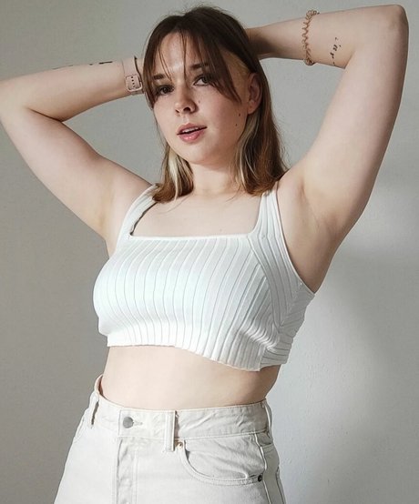 pink hair onlyfans sexy nude pictures