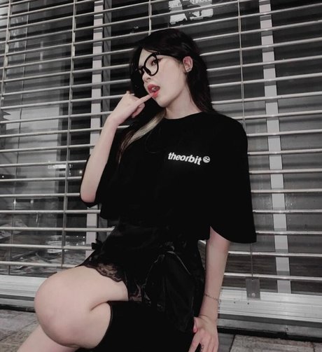 Luna Hwang star perfect gallery