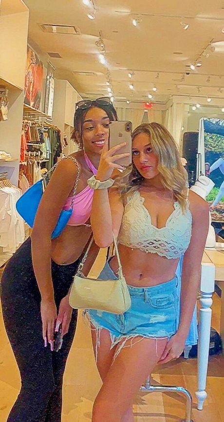 Gracie Diewald nude pornstar img