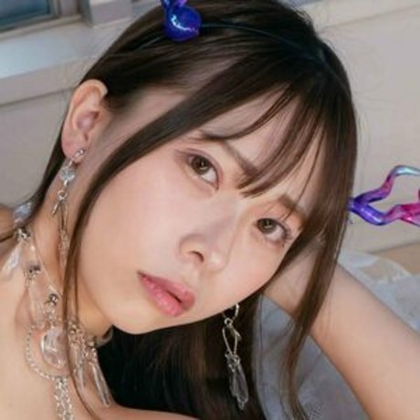 Eri rerooo star art gallery