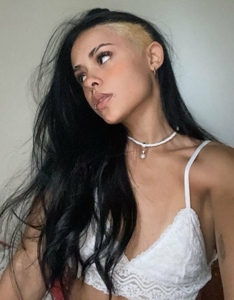 Kawencinha erotic pornstar archive